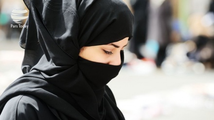 Austria: proteste contro il divieto di burqa