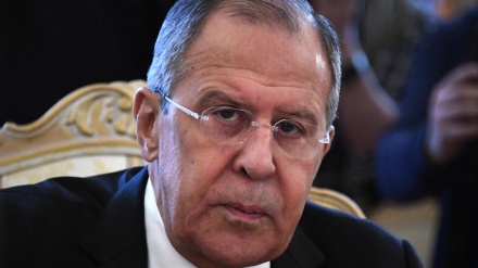 Lavrov: attività Nato presso confine russo sono destabilizzanti