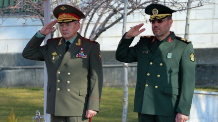 Ministri i mbrojtjes së Iranit arriti në Moskë