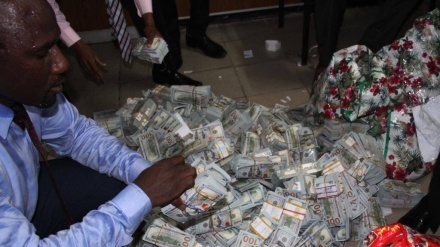 Akwai Yiyuwar A Bincike Jonathan Kan Naira Biliyan 13 Da EFCC Ta Gano A Lagos