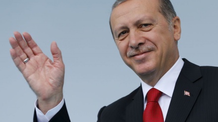 'Sim' vence referendo e turcos ampliam poderes de Erdogan