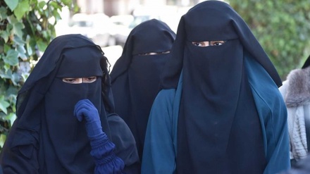 پوشیدن برقع در دانشگاه پلی تکنیک کابل اجباری شد
