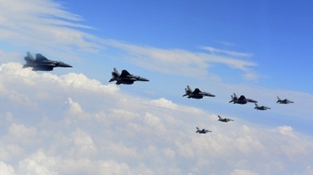 韩美继续举行军事演习