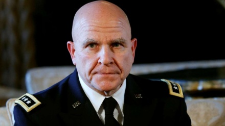 アメリカが、イランに対するはぐらかし行為を続行

