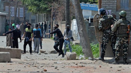 Suspected militants kill three soldiers in Indian Kashmir