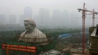Divovske skulpture u Kini
