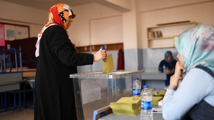 Türkiye'de referanduma katılım oranının %86 olduğu iddia olundu