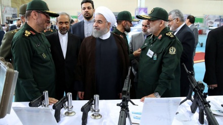 ईरान ने दस वर्षों तक के लिए हथियार बना लिए हैंः रूहानी