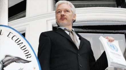 Presidente Ecuador, Assange non parli della nostra politica