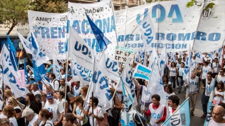 Recession-hit Argentina faces general strike 