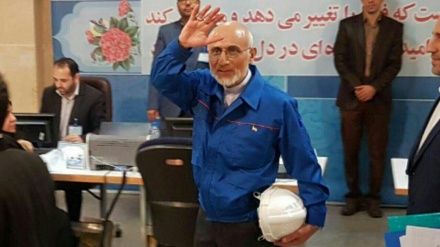 Iran: sfida già aperta per le presidenziali. Più di 100 candidati iscritti