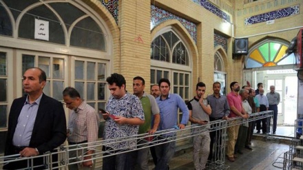 Presencia activa del pueblo y responsables de Irán en elecciones parlamentarias de hoy 