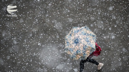 غافلگیر شدن مردم از بارش برف در قزاقستان