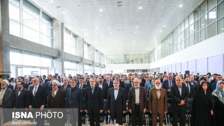 Tehroni 30-ə beynəl-xalğə kitobi nımoyişqa