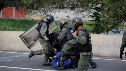 Mais de 70 civis presos na Venezuela por decisão de tribunais militares