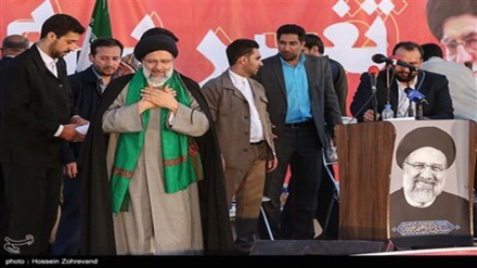 Presidential candidate Raisi continues electioneering in Isfahan