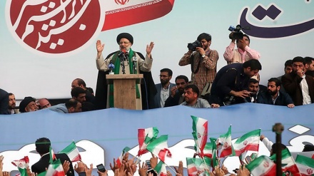 Сайид Иброҳим Раисий  Машҳадга сафар қилди.(СУРАТЛАР)