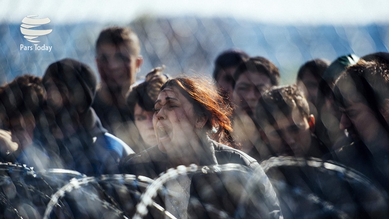 Para pengungsi tertahan di perbatasan Makedonia dan Yunani. (Dok)