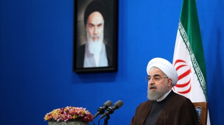 イラン大統領が、選出後の初の記者会見に参加