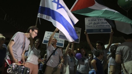 Großdemonstration in Tel Aviv für Frieden 