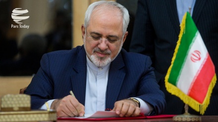 Zarif’ten Lübnanlı yetkililere kutlama mesajı