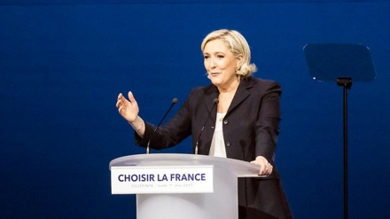 Francia: Le Pen, Macron candidato del sistema e dell'alta finanza