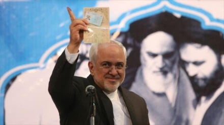 Zarif llama a los iraníes a votar para tener un futuro digno