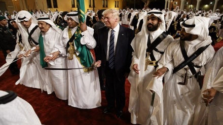 Opinião: A inoportuna dança da espada de Trump em Riad