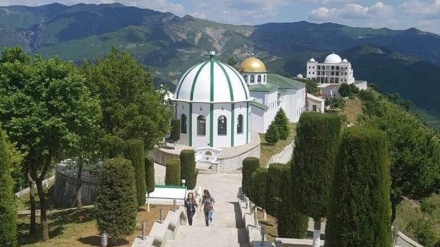 Plotësohen bibliotekat e teqeve bektashiane nga konsullata e Iranit në Shqipëri