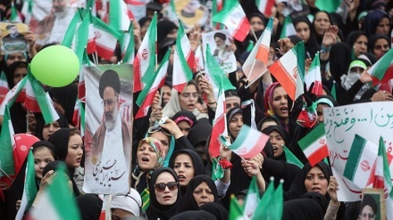 イラン大統領選挙、候補者による選挙運動が終盤（画像）