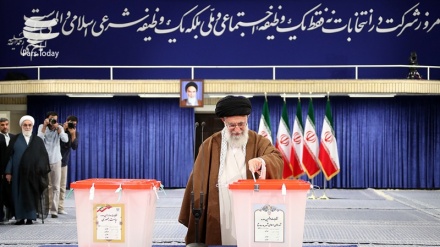 Ayatolá Ali Jamenei califica de 'muy importante'  participación en las elecciones presidenciales