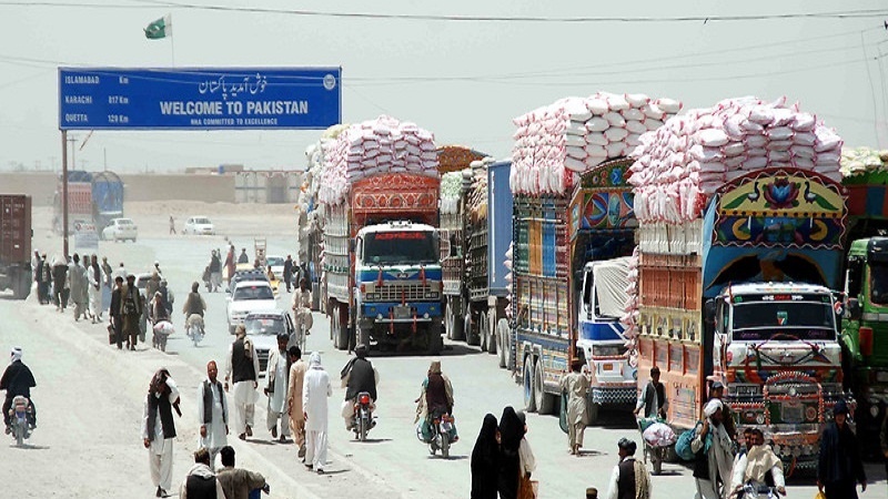  رونق تجارت پس از بازگشایی گذرگاه مرزی چمن در مرز افغانستان و پاکستان