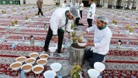 Buka Bersama di Komplek Makam Imam Ridha as di Mashhad
