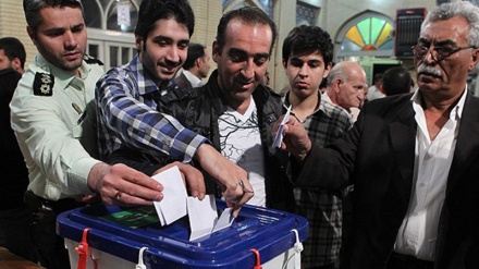 イランの今回の選挙に有権者の７２％が参加見込み
