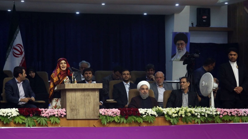(FOTO) Presidenziali Iran, in corso campagna elettorale di Hassan Rohani