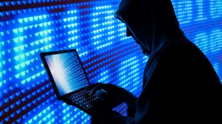 Dituduh Lakukan Serangan Cyber, Dua Warga Iran Buronan FBI