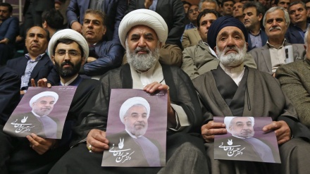 (FOTO) Presidenziali Iran, in corso campagna elettorale di Rohani -2