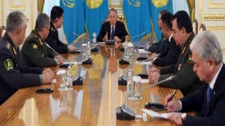 Ўзбекистон мудофаа вазири Нурсултон Назарбоев билан учрашди