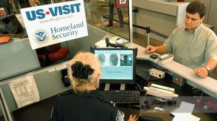 アメリカを訪問する外国人観光客の数が１６％減少