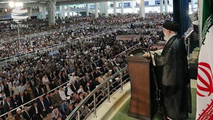 Pesan Rahbar di Khutbah Idul Fitri