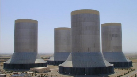 イランの火力発電会社ＪＩＣＡとの間で、８億ドルの融資提供合意書が調印