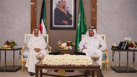 Kuwaiti emir trying to mediate row between Persian Gulf Arab states