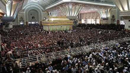 イラン、ホメイニー師の命日に際し服喪（動画）