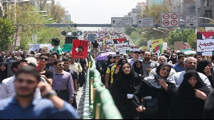 Iranians attend mass rallies to mark World Quds Day (Video)