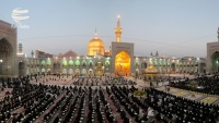 Tadarus Al-Quran di Makam Imam Ridha as Kota Mashad