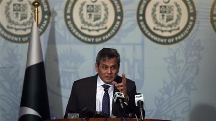 Pakistan defends groups fighting against Indian forces in Kashmir