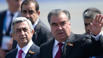 Сафари Эмомалӣ Раҳмон ба Ереван