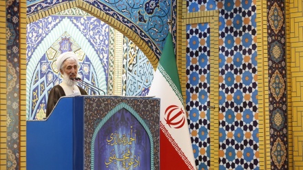 Clérigo: O povo iraniano nunca se retroceda em enfrentar  os EUA e a Arrogância global