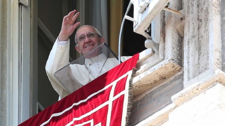 Papa lembra vítimas de deslizamento de terra na China