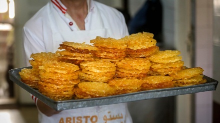 Iran: Zulbiya e Bamiyeh, il dolce tipico del Ramadan (GALLERIA)